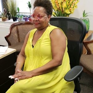 Meet your Posher, Valerie r.